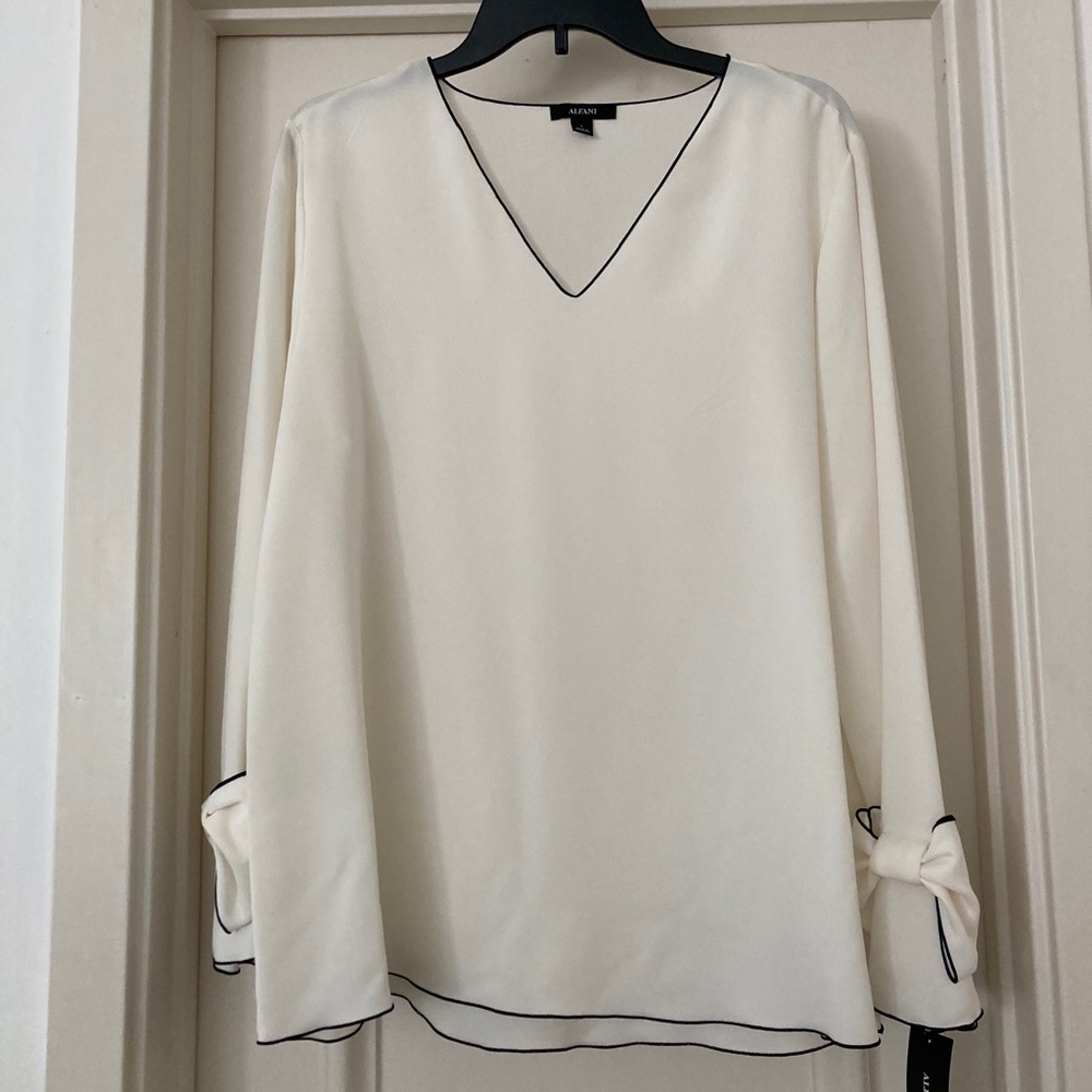 Stunning V-neck Blouse with Bow Detail